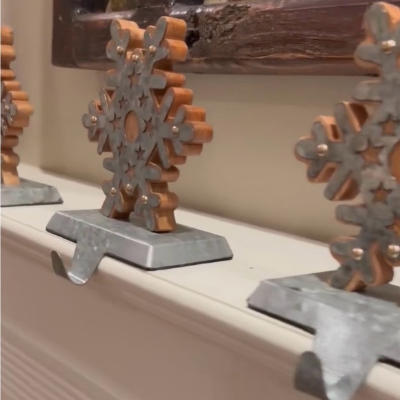 Set of 4 Stocking Holders, wood and galvanized metal - Picture 2 of 7